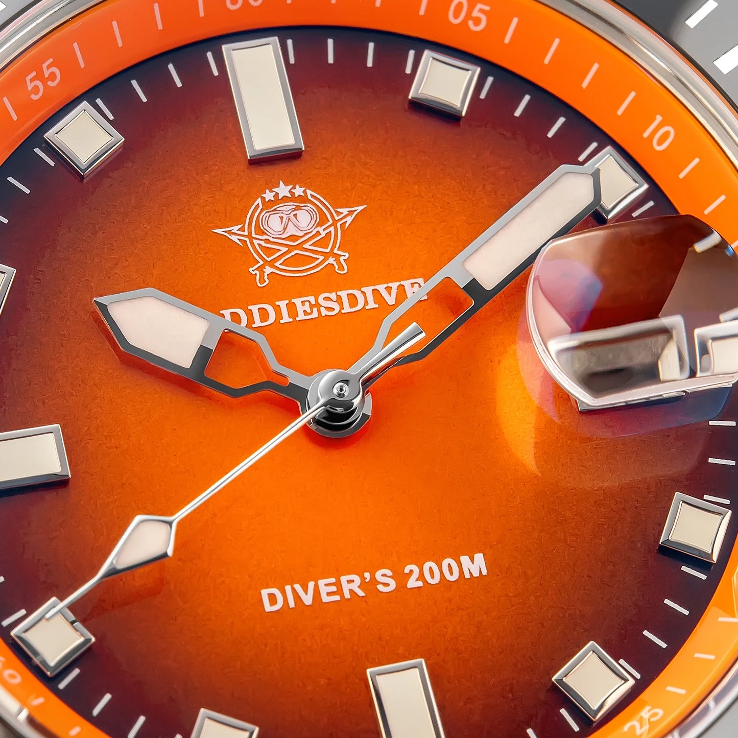 Super Striking ADDIESDIVE AD2089 — Gradient Dial Diver Watch, 200m Waterproof [Multiple Strap & Colour Options]