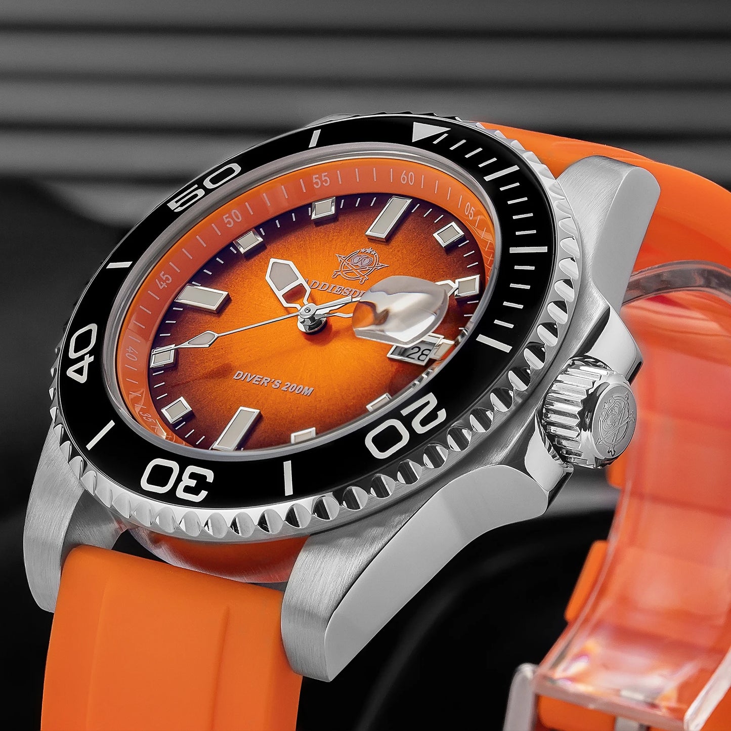 Super Striking ADDIESDIVE AD2089 — Gradient Dial Diver Watch, 200m Waterproof [Multiple Strap & Colour Options]