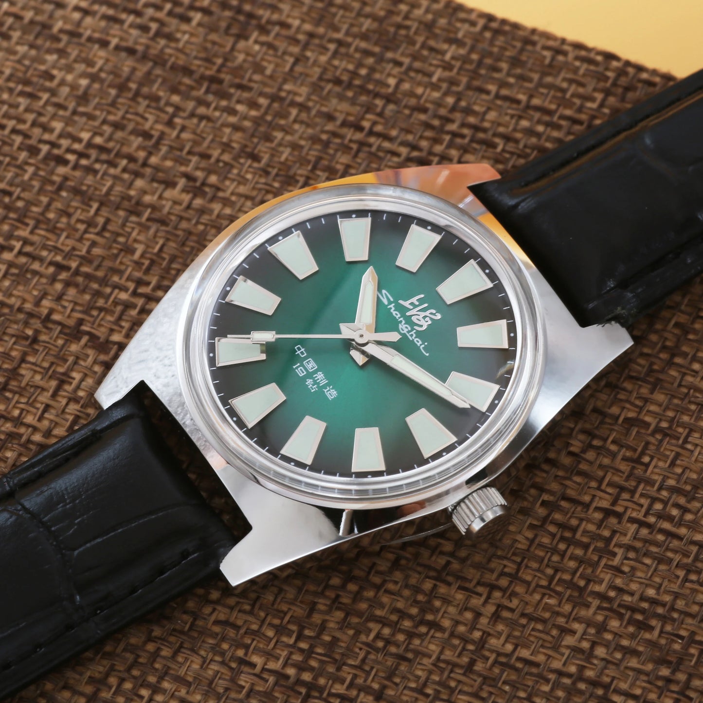 A Genuine Piece of History — Shanghai 7120 Hand-Wind Mechanical Watch, 36mm Case [Colour Options]