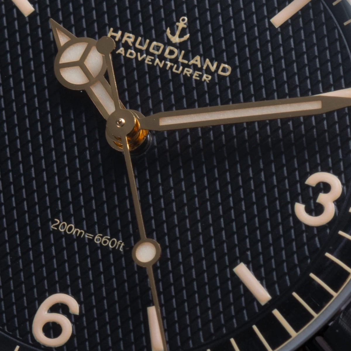 HRUODLAND HG029 close-up of the 3-6-9 dial and Mercedes-style hands