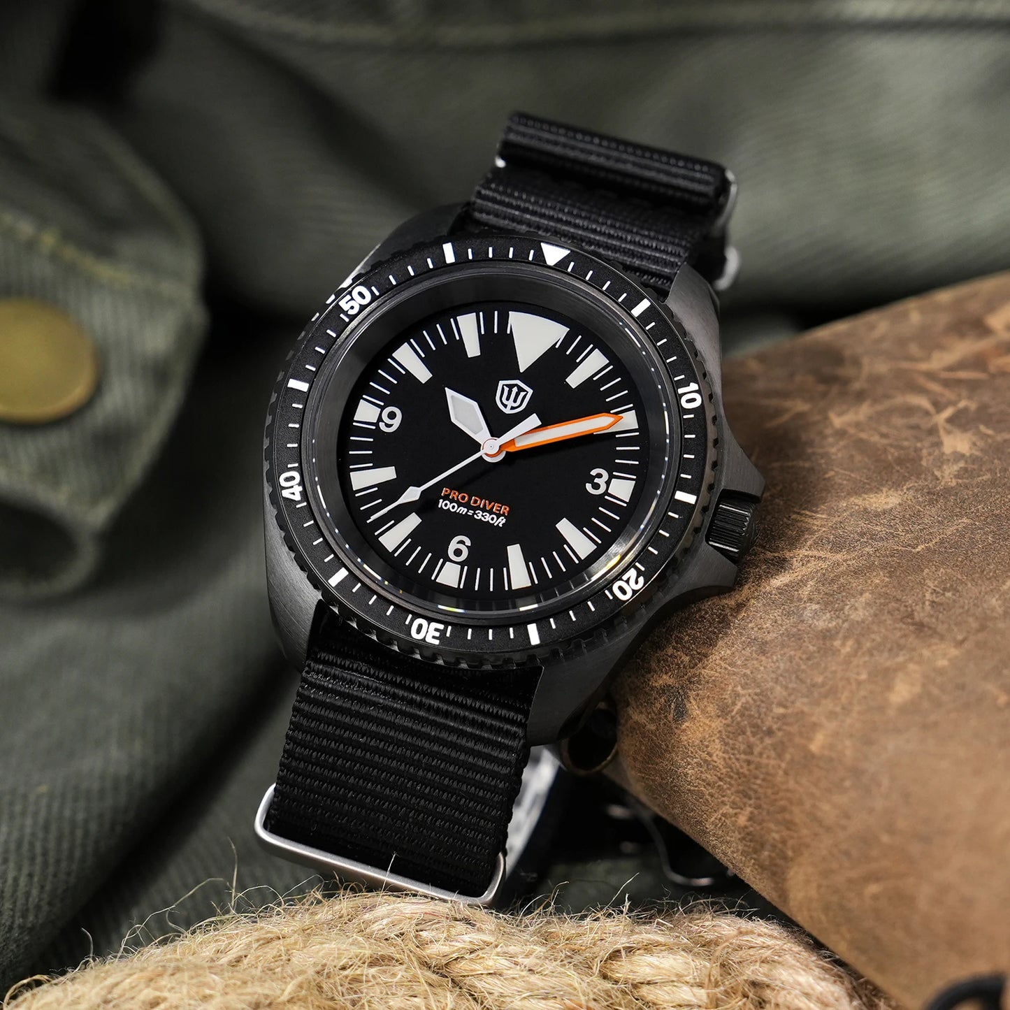 Watchdives WD1980 V3 — Sapphire Crystal, Sweep-Second Quartz, 100m Water Resistant Modern with a Vintage Twist!